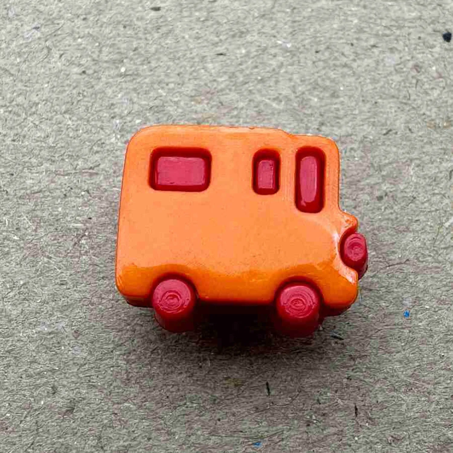 16mm Cartoon Bus Shank Button