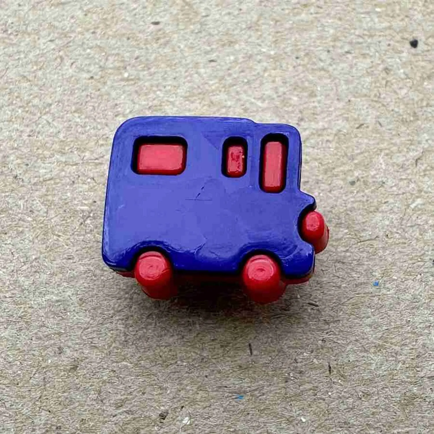 16mm Cartoon Bus Shank Button