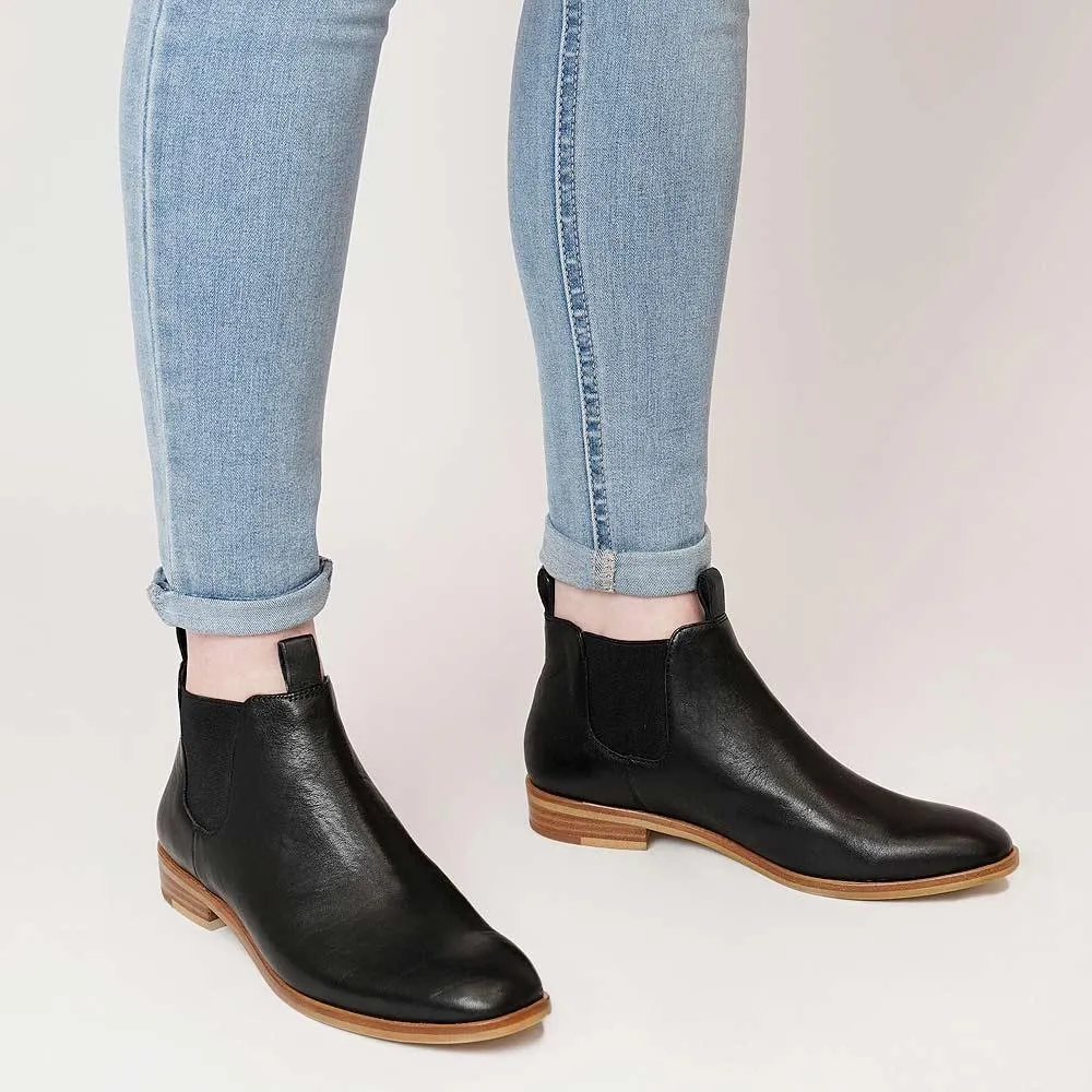 Wander Black/ Natural Heel Leather Chelsea Boots