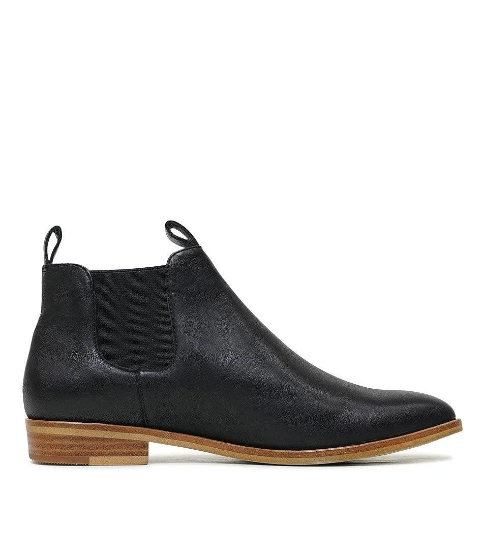 Wander Black/ Natural Heel Leather Chelsea Boots